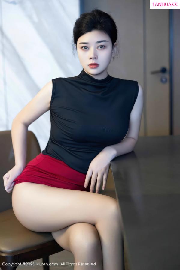   [XiuRen]高清写真图 2025.11.05 No.10948 徐清妍 魅惑黑丝第10张图片